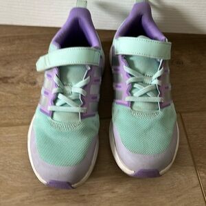Girls adidas cloud foam